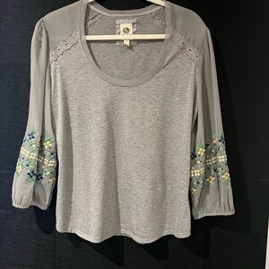 Anthropologie Tiny Gray Women's Blouse with Floral Embroidery